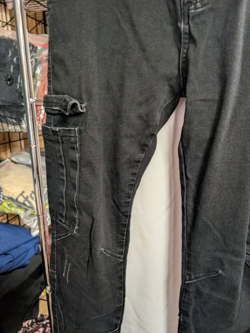 Lady's Black Cargo Pants Size L - 25% Off When You Bundle 5+ Items!